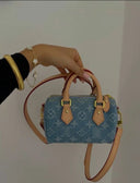 Mini-short rapide en jean LV
