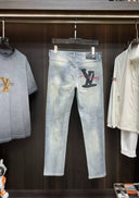 LV skater jeans logo