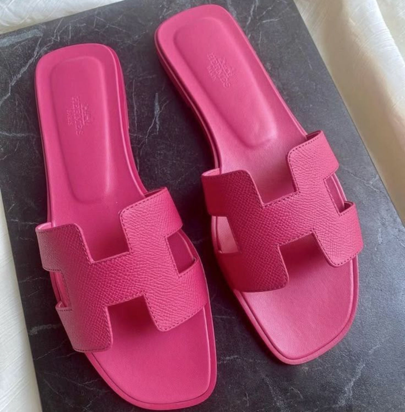 Hermes oran hot pink