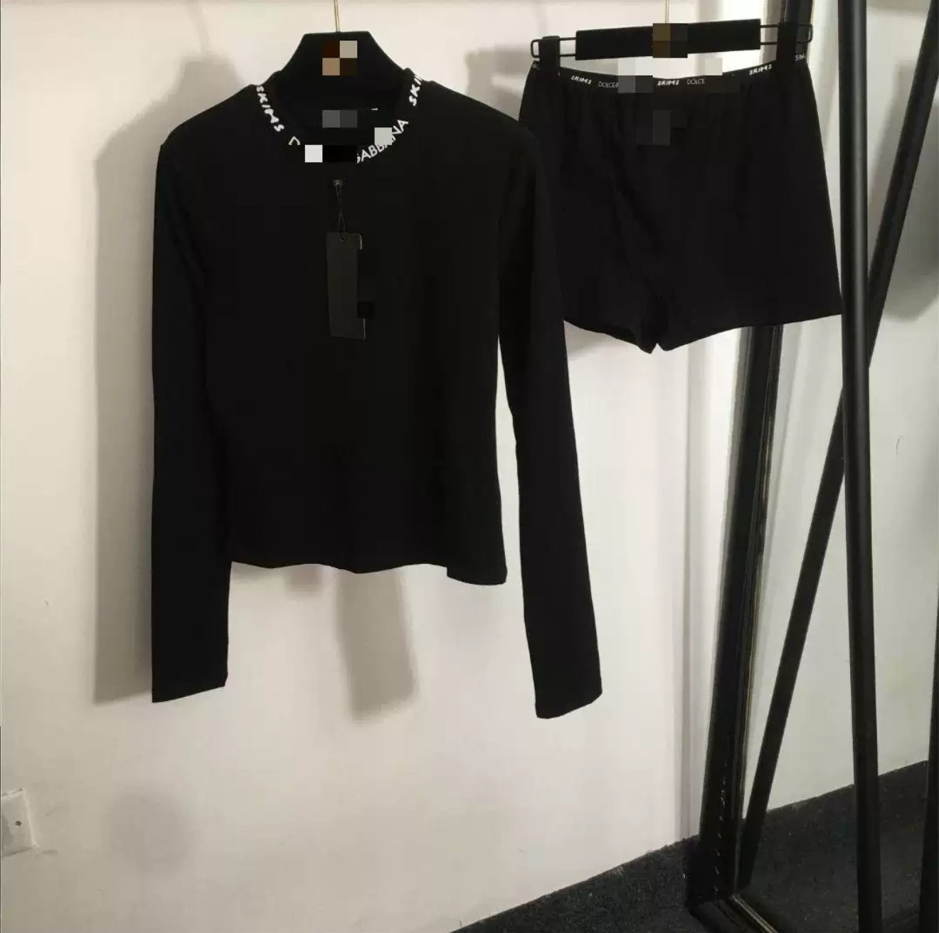Skims long sleeve set