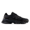 New Balance triple noir