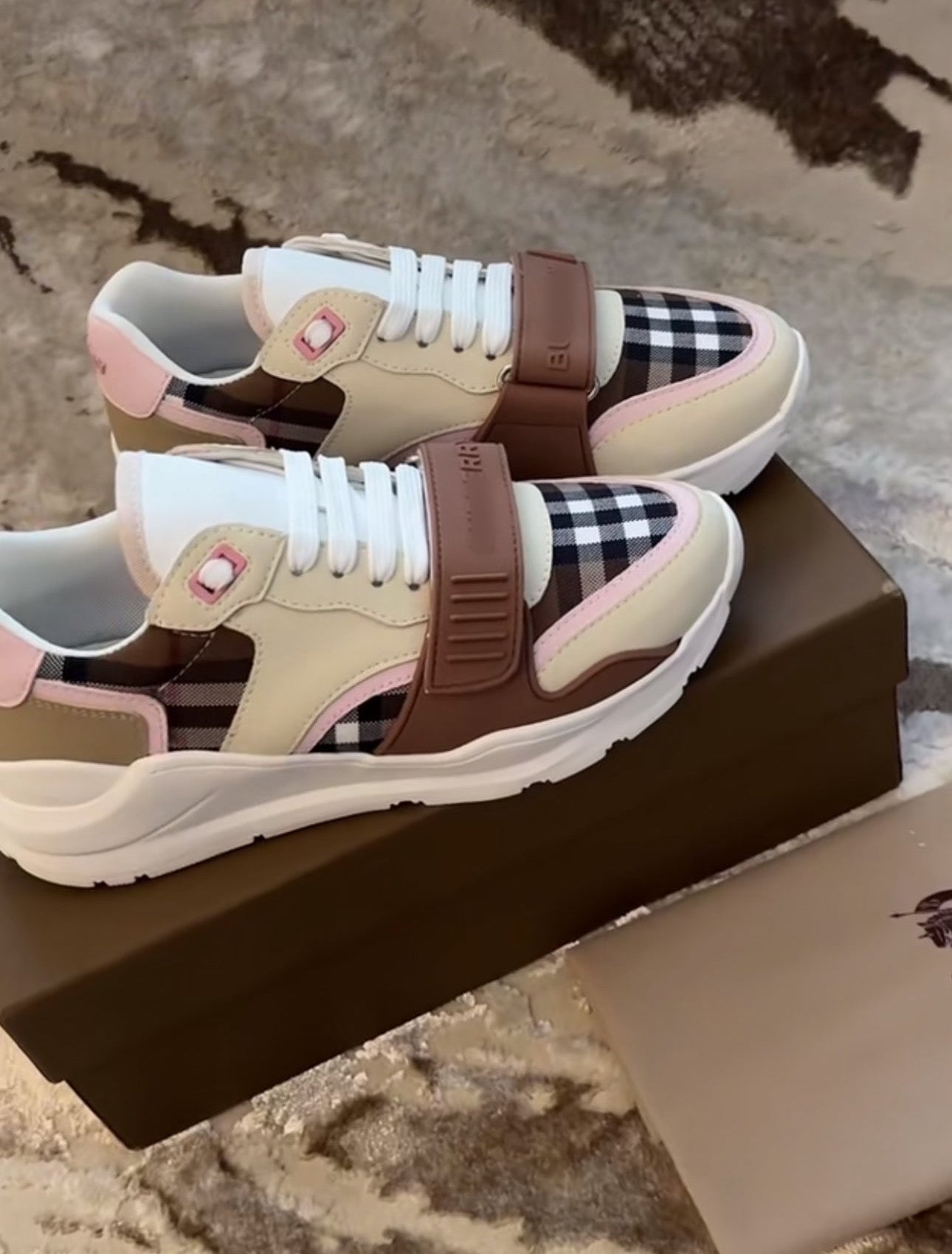 Burberry sneakers